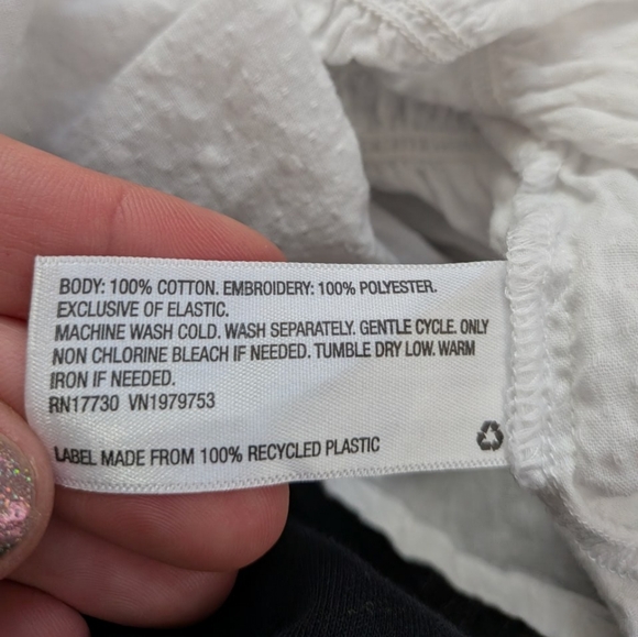 Universal Thread Cream Ruffled Top - Picture 4 of 4